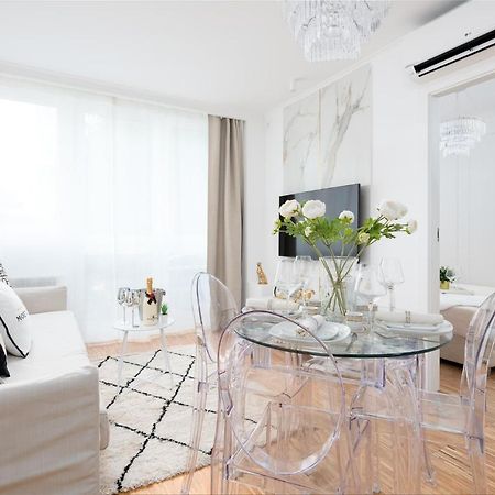 Glam & Modern By Cooee Apartments Warsaw Exterior photo